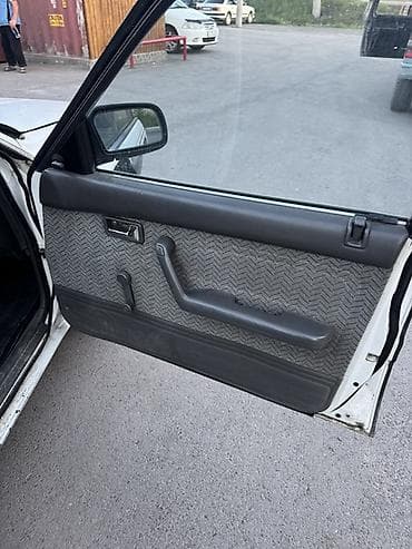 продаю или меняю с доплатой: Mazda 626: 1989 г., 2 л, Механика, Бензин, Седан — 9