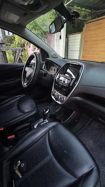 1: Chevrolet Spark: 2017 г., 1 л, Вариатор, Бензин, Хэтчбэк — 2