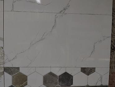 silver kitchen: Керамическая плитка «мрамор» с декоративной вставкой - Формат — 1