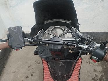 rx 590: Продаю скутер макси 150 кубов на ходу всё работает — 3