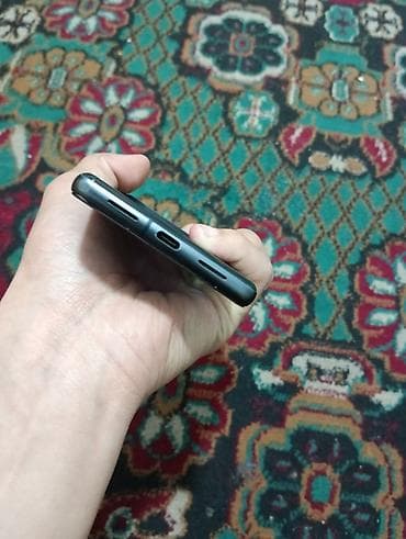 p 30 lite: Google Pixel 7, цвет - Черный, 1 SIM — 4