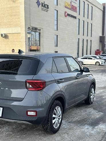 Продажа авто: Hyundai Venue: 2020 г., 1.6 л, Вариатор, Бензин, Кроссовер — 3