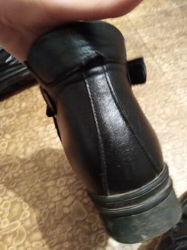 обувь ручной работы: Эркектердин ботинкеси, 39, 4F, Колдонулган, түсү - Кара, Өзү алып кетүү — 7