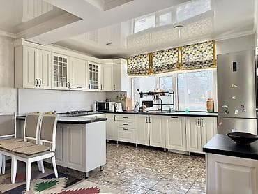 пл: Коттедж, 250 м², 4 комнаты, Риэлтор — 3