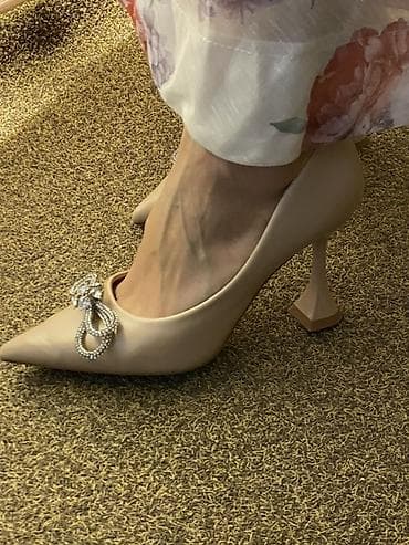 daniel klein: 👠 Туфли Элегантные бежевые туфли на каблуке (8 см) с острым — 2