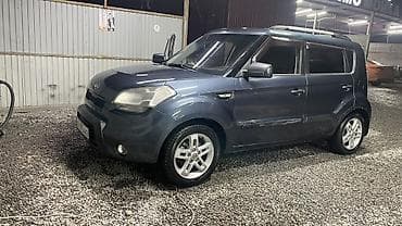 Kia Soul: 2010 г., 1.6 л, Механика, Бензин, Хэтчбэк