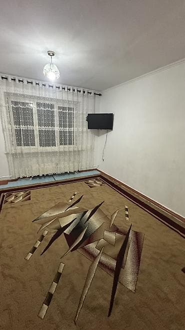 Бөлмөлөр: Сдаётся светлая однокомнатная квартира гостиничного типа. 3этаж из — 2