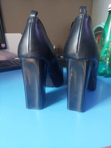 Отдам туфли 37 размер (не маломерят) б/у за шоколадку