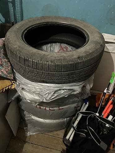 srv 3: Комплект автомобильных шин M+S, размер 225/60 R17. Характеристики: - — 3