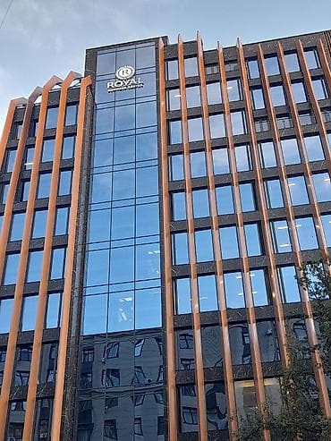 7 мик: Аренда офисов, 52 м², В бизнес центре, С отдельным сан узлом — 1