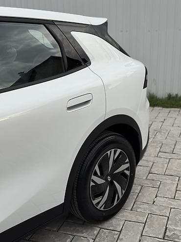 Changan Qiyuan Q05: 2026 г., Вариатор, Электромобиль, Кроссовер — 3