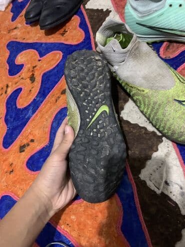 nike react: Ну 1 это эйр зумы 38-39 размера дефектов нету шнурки одену не пахнут — 2