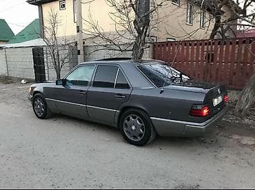 Продажа авто: Mercedes-Benz E-Class: 1994 г., 2 л, Механика, Бензин, Седан — 3