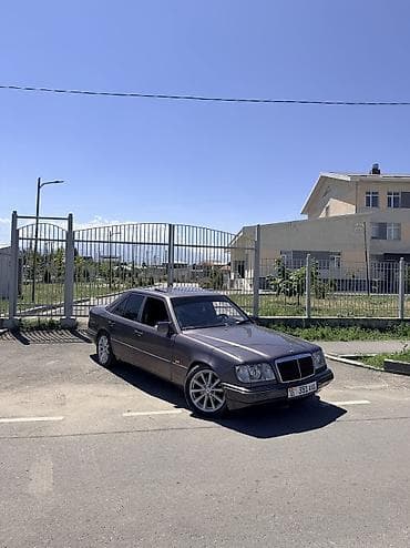 Mercedes-Benz E-Class: 1994 г., 2.2 л, Кол менен иштөөчү, Бензин, Седан — 2