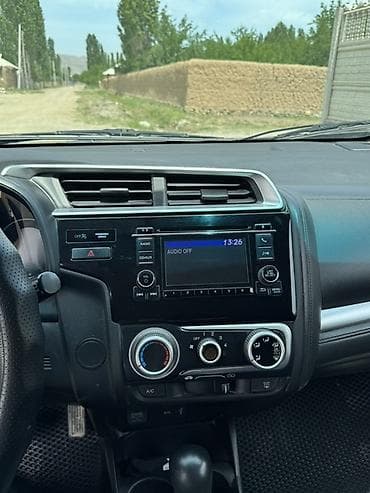 гольф стартер: Honda Fit: 2015 г., 1.5 л, Автомат, Бензин, Хэтчбэк — 9