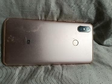 iphone se2022: Redmi, Redmi 4, Б/у, цвет - Золотой — 2