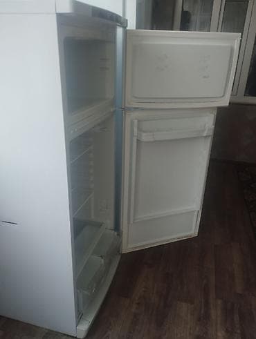 Муздаткыч Indesit, Эки камералуу