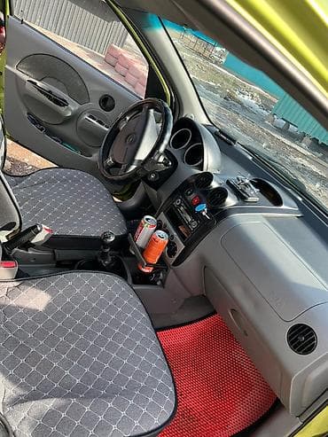 Chevrolet Aveo: 2004 г., 1.4 л, Механика, Бензин, Хэтчбэк