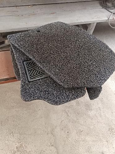 ипсум бампер: Родные Резиновые Полики Для салона Hyundai, цвет - Розовый, Б/у, Самовывоз, Платная доставка — 1