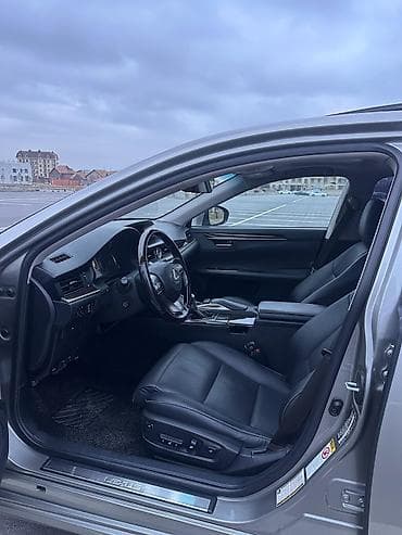 camry 2020: Lexus ES: 2016 г., 2.5 л, Автомат, Гибрид, Седан — 10