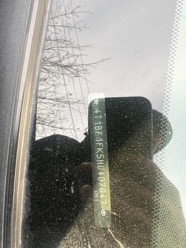 обменяю на авто: Toyota Camry: 2017 г., 2.5 л, Автомат, Бензиновая, Седан — 7