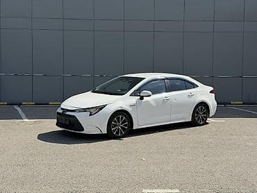 Toyota Corolla: 2023 г., 1.8 л, Вариатор, Гибрид, Седан