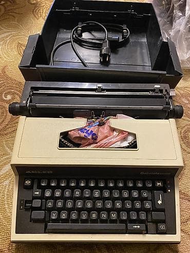 Типография үчүн жабдуулар: Печатная машинка Adler Gabriela electronic - Электрическая печатная — 1