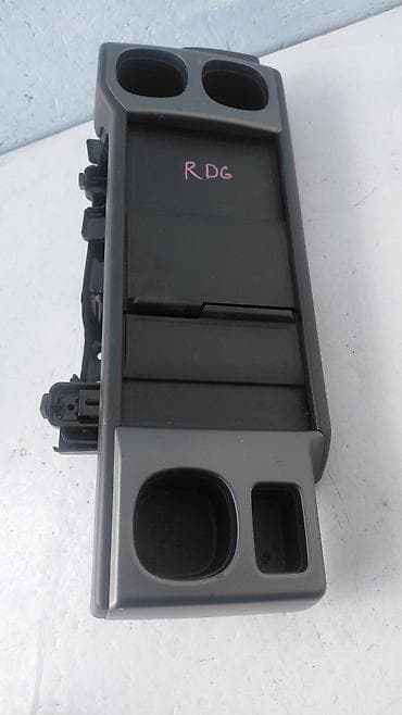 чашки кофейные: Подстаканник/центральный модуль консоли для Honda CR‑V RD5 (кузов — 2