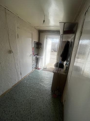 продою участок: Дом в сельской местности с видом на горы. Планировка и помещения: - — 6