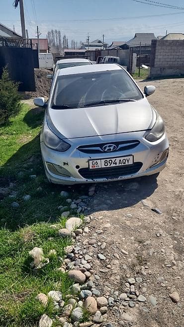Hyundai Accent: 2012 г., 1.6 л, Ручные, Бензин, Седан