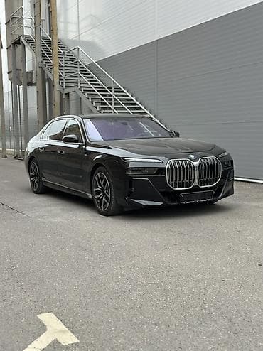 BMW i7: 2024 г., 3 л, Автомат, Бензин, Седан