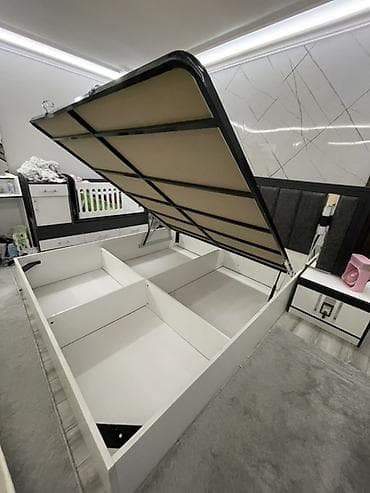 Башка эмеректер: Эки кишилик керебет, Сактоо кутусу менен, узуну - 200 см — 1