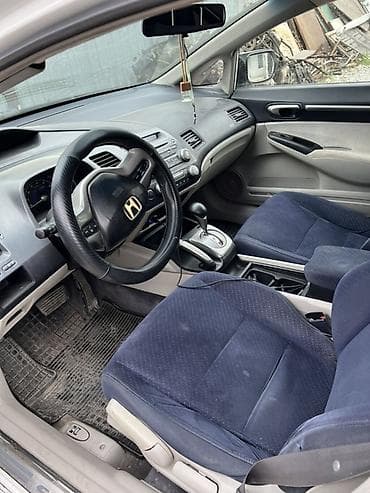 civic: Honda Civic: 2007 г., 1.3 л, Вариатор, Гибрид, Седан — 7