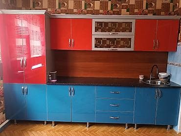 Продам кухонный гарнитур, размер в ширину чуть больше 3х метров