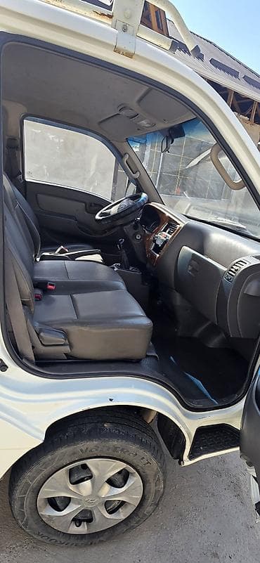 бишкек скутер: Hyundai Porter: 2010 г., 2.4 л, Кол менен иштөөчү, Гибрид, Пикап — 9
