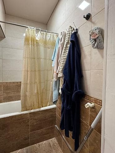 Недвижимость: 3 комнаты, 74 м², Индивидуалка, 5 этаж, Косметический ремонт — 2