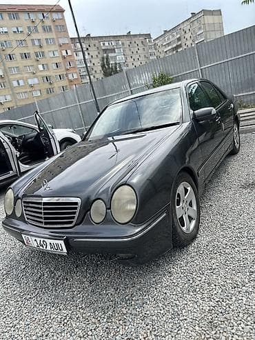 Mercedes-Benz E-Class: 2002 г., 2.6 л, Автомат, Газ, Седан