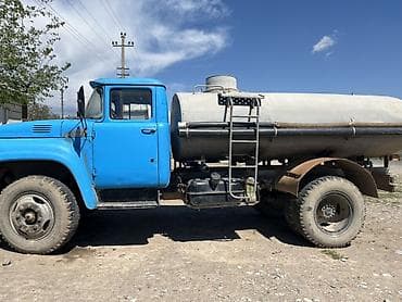 водный транспорт: ЗИЛ : 8 л | 1984 г. 54000 км Универсал — 1