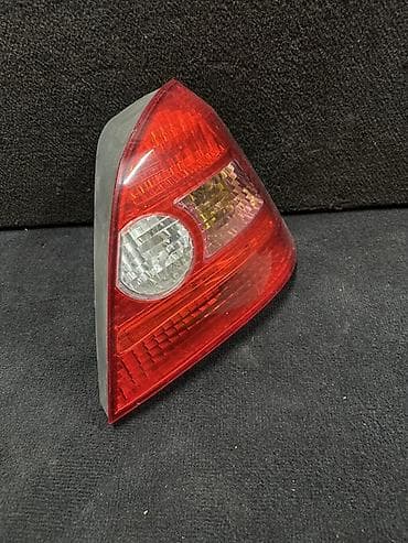 Honda civik 2002
Хонда сивик 2002 года хедчбек 
Задный правый стоп
