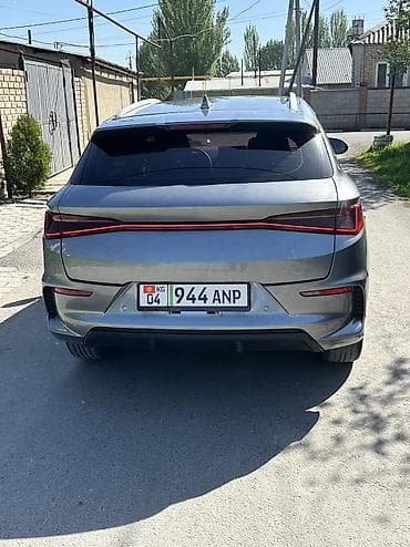 степ эреф 1: BYD E2: 2023 г., 3.2 л, Автомат, Электромобиль, Кроссовер — 2