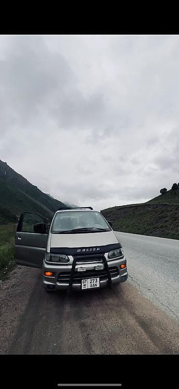 daewoo m: Mitsubishi Space Gear: 1999 г., 2 л, Механика — 1