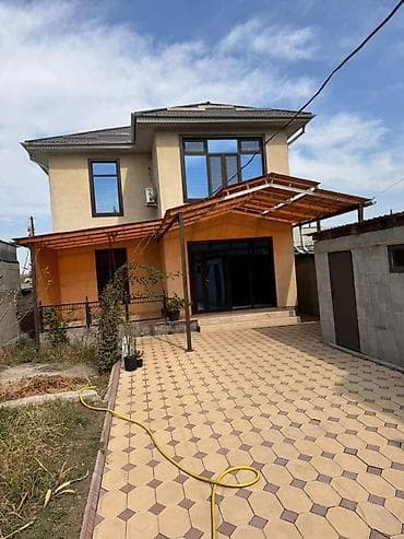 СРОЧНО! Двухэтажный дом в Новопавловке (Кирком) Площадь дома: 170 м²