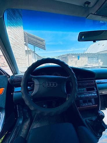 Audi: Audi A6: 1995 г., 1.9 л, Механика, Бензин, Хэтчбэк — 2