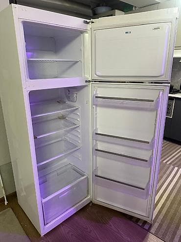 спиринтер холодильник: Холодильник Vestel, Б/у, Двухкамерный, De frost (капельный), 56 * 170 * 60 — 3