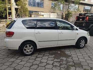 Toyota: Toyota Ipsum: 2003 г., 2.4 л, Автомат, Бензин, Минивэн — 2