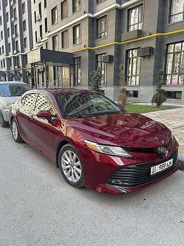 Toyota Camry: 2018 г., 2.5 л, Вариатор, Гибрид, Седан — 9