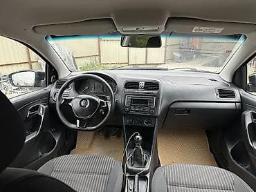 Volkswagen: Volkswagen Polo: 2016 г., Кол менен иштөөчү, Бензин, Седан — 9