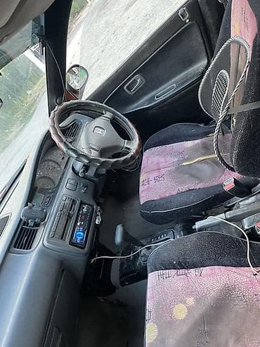 кассеты аудио: Honda Civic: 1993 г., 1.5 л, Автомат, Бензин, Седан — 2