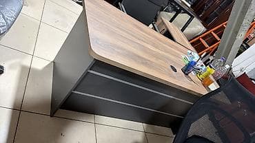 Офисный стол, Нерегулируемый, цвет - Коричневый, Угловой, ЛДСП