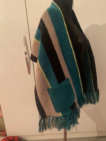 исламский товар: Продаётся шерстяной вязаный палантин с карманами, стильный, очень — 6